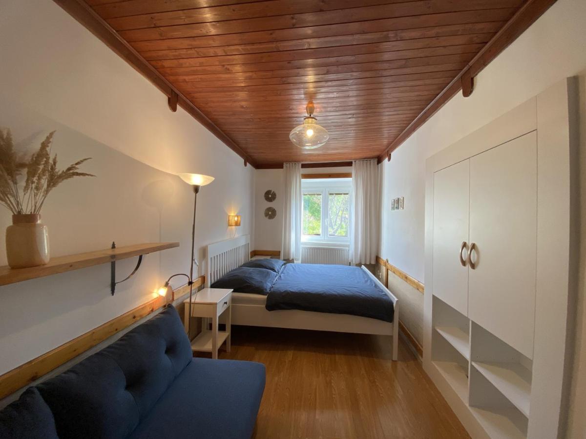 Chambre Double avec Lit d'Appoint