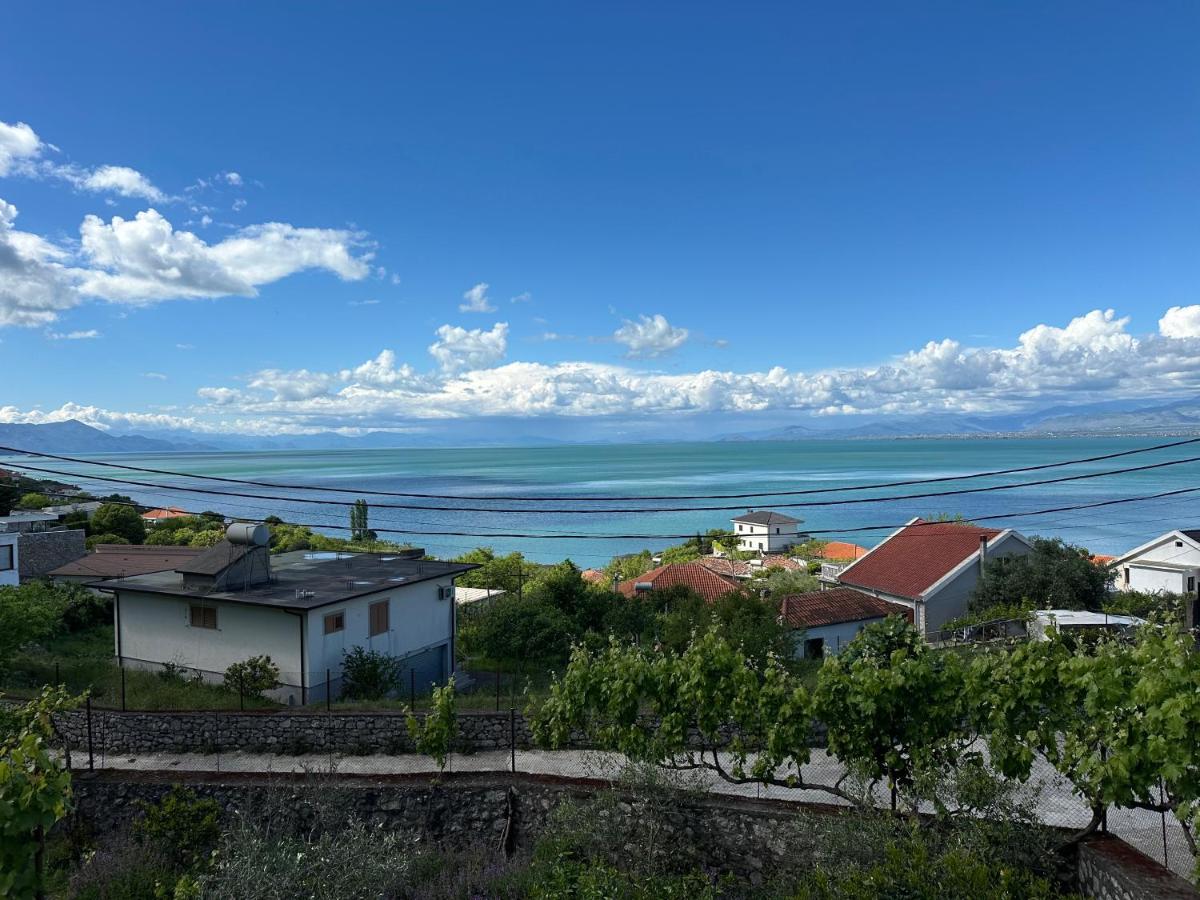 Three Brothers - Ferienwohnung Shirokë