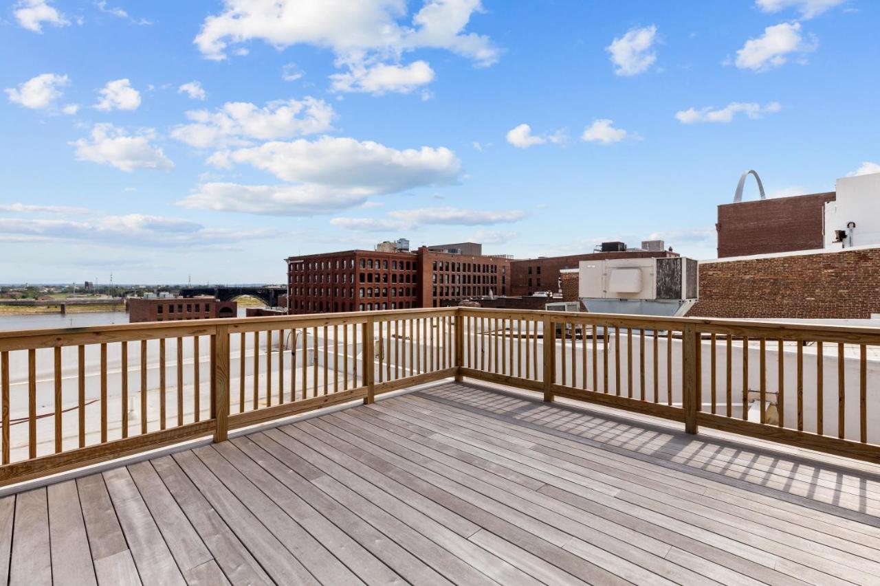 Riverfront Loft-Private Roof Deck-Parking-P204 - B&B San Luis