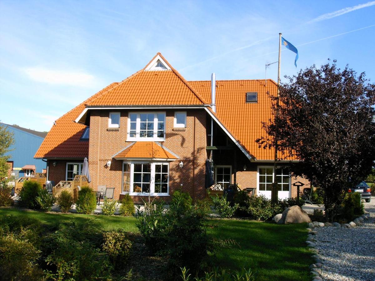 B&B Fehmarn - Ferienhof Christian und Antje Hopp - Bed and Breakfast Fehmarn