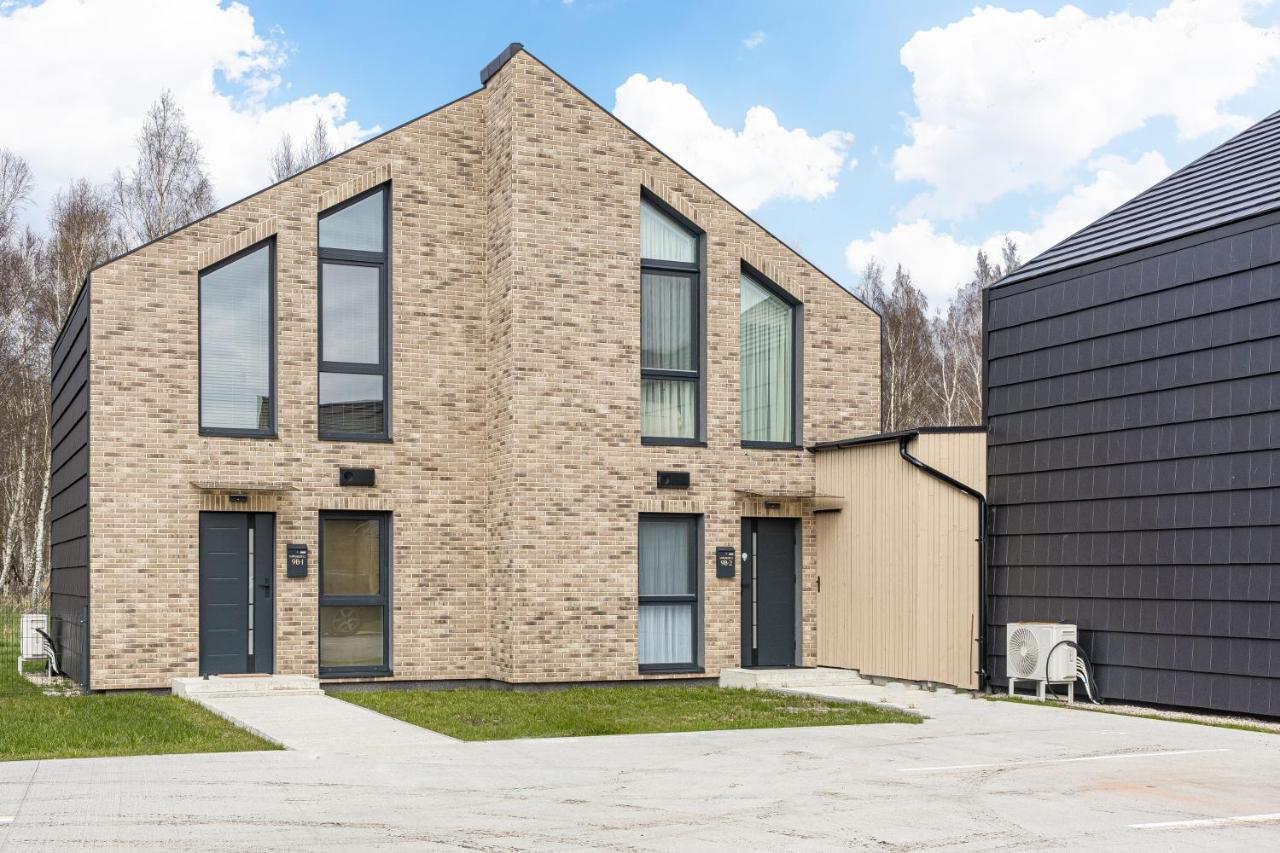 FABULA home, Monciškėse - by Hello Sea homes - B&B