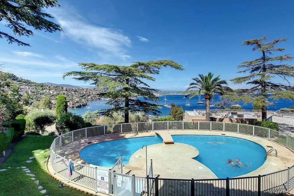 Vue baie à 5min de la plage 44m² avec parking - B&B Théoule-sur-Mer