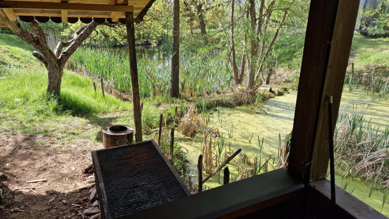 Sătucul de Vacanță Brăduleț - Bed and Breakfast