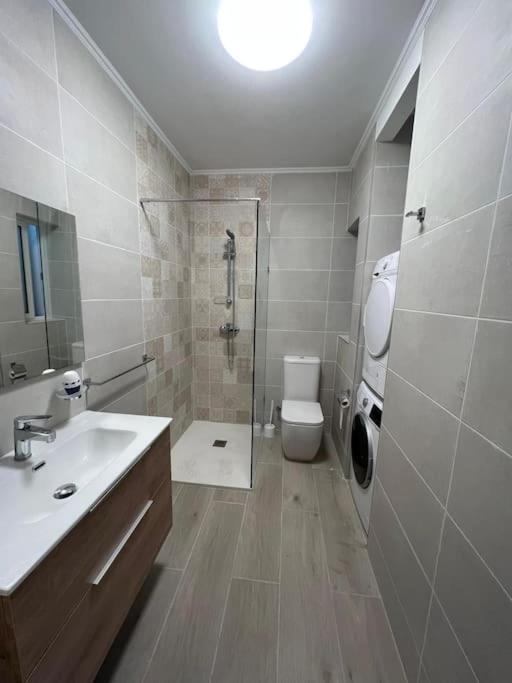 Sweet 1-bedroom penthouse in the heart of it all - Chambres d'hôtes Gzira