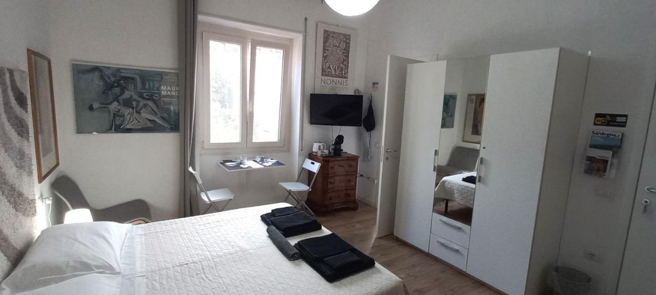 Double or Twin Room with Private Bathroom