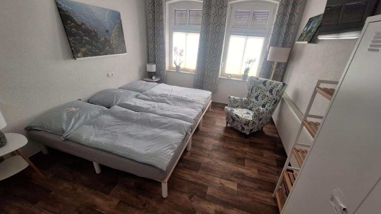 Pauls Hexenhaus Wohnung Teufel mit Familienbett - B&B Thale