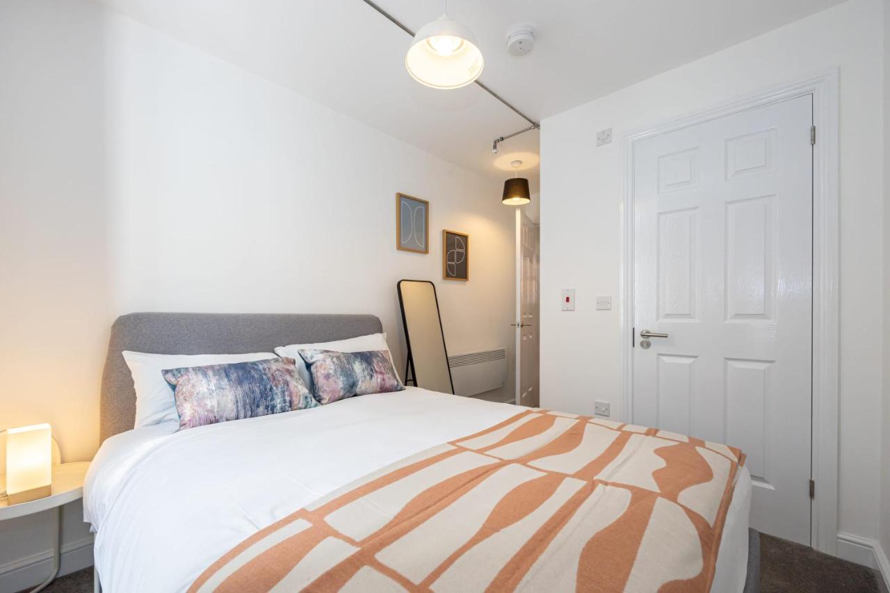 Apartment For Two Near Bolton Train Station - Chambres d’hôtes Bolton
