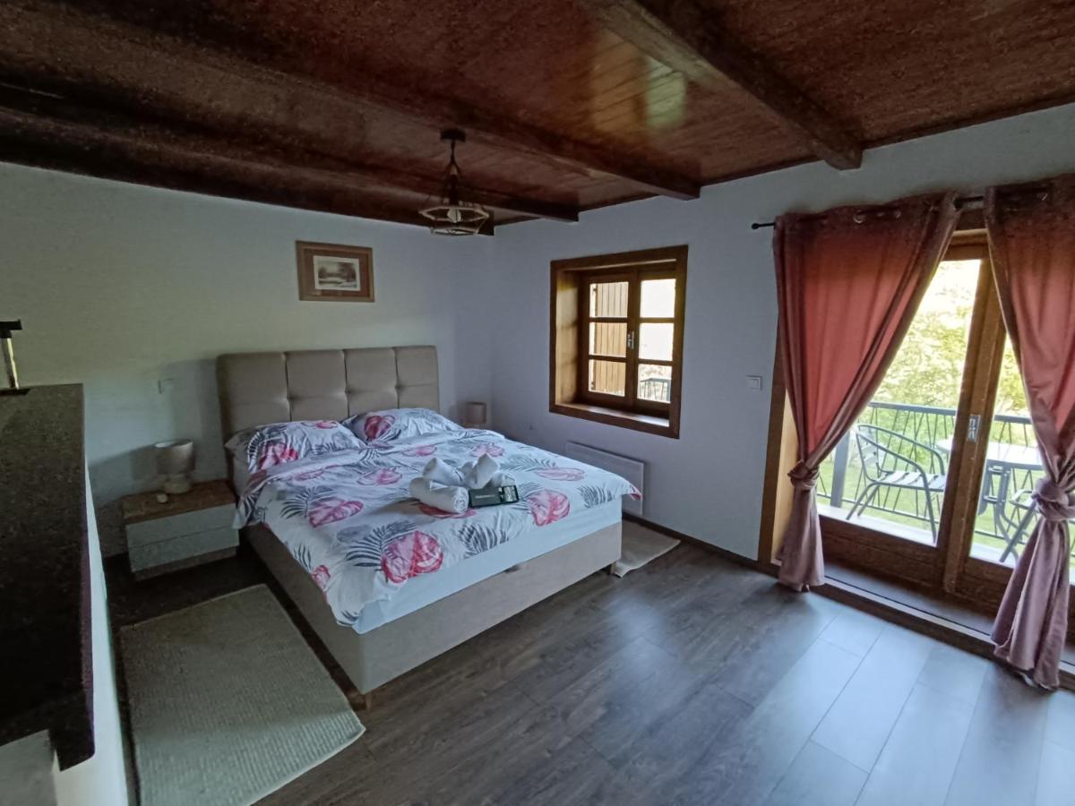 B&B Oriovčić - Kuća za odmor Djedov šešir - Bed and Breakfast Oriovčić