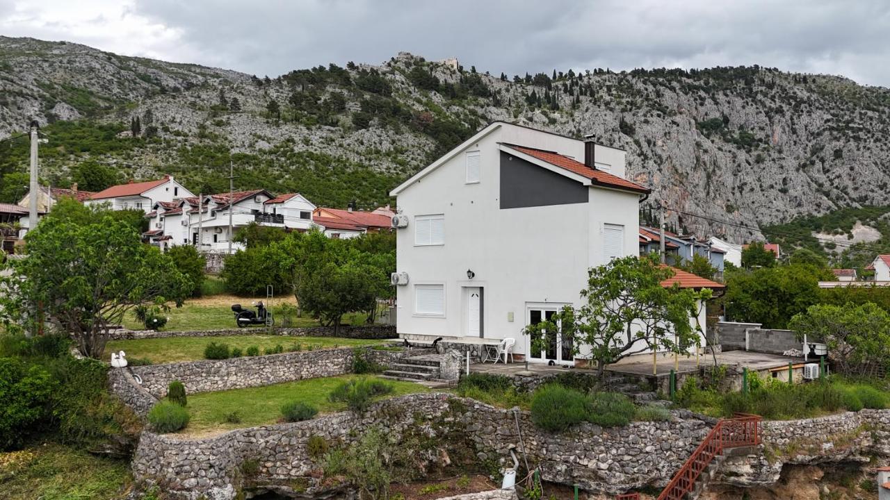 Villa The Cave - B&B