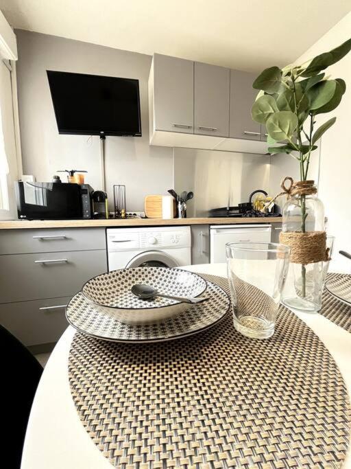 Studio Lumière du Centre - Parking - Romans - Ferienwohnung Romans-sur-Isère