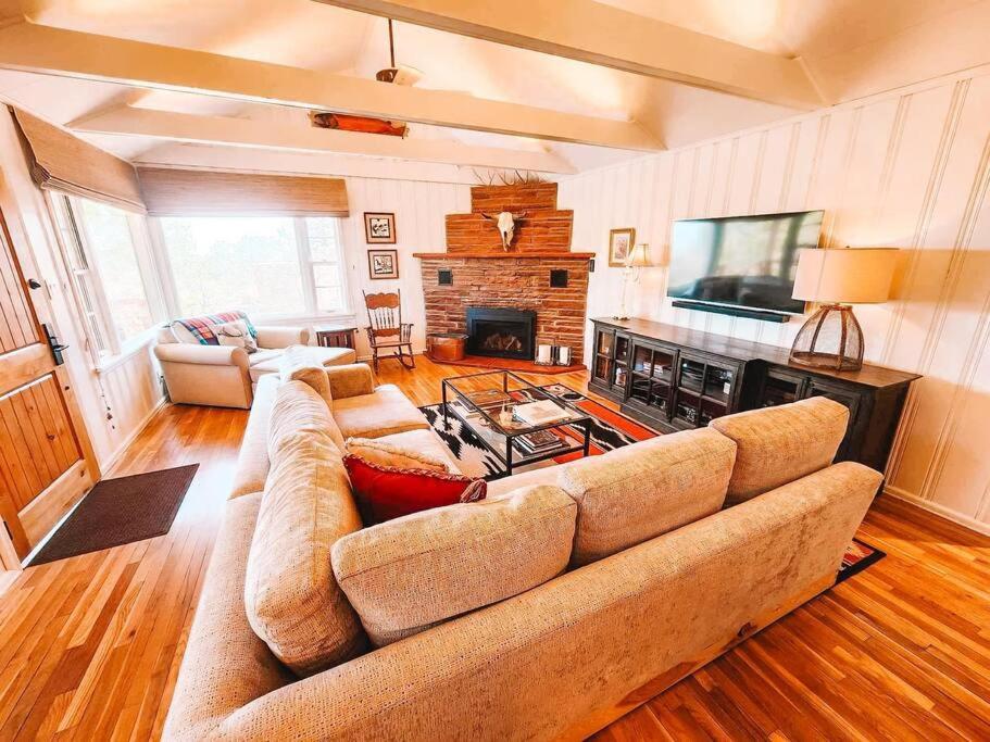 Gorgeous Home by Broadmoor Hotel Cheyenne Mtn Zoo - B&B