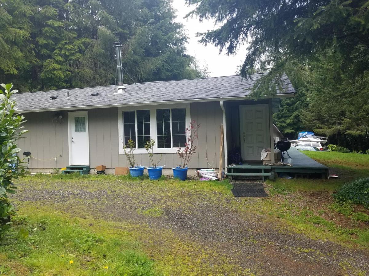 Clallam Bay HideFarAway 2 Bedrooms Queen and Full - B&B Sekiu