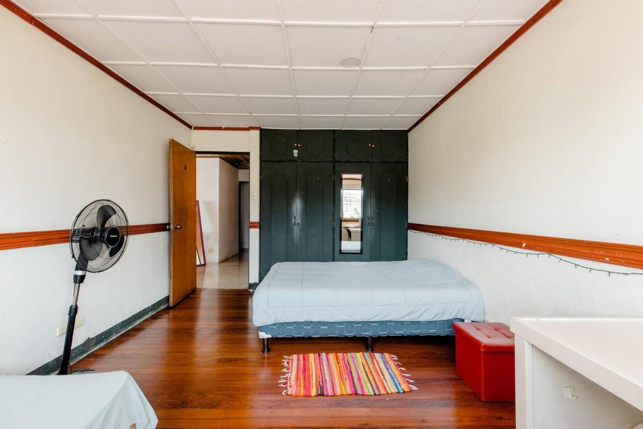 Dreibettzimmer mit Gemeinschaftsbad