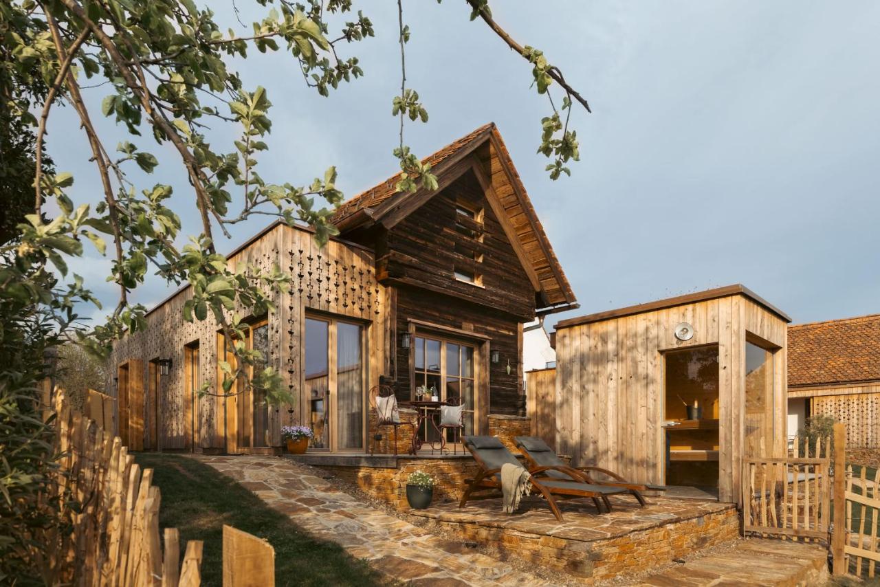 Am Wildbachberg - Luxus Ferienhäuser mit Infinitypool, Privatsauna und Weinkeller - B&B Deutschlandsberg