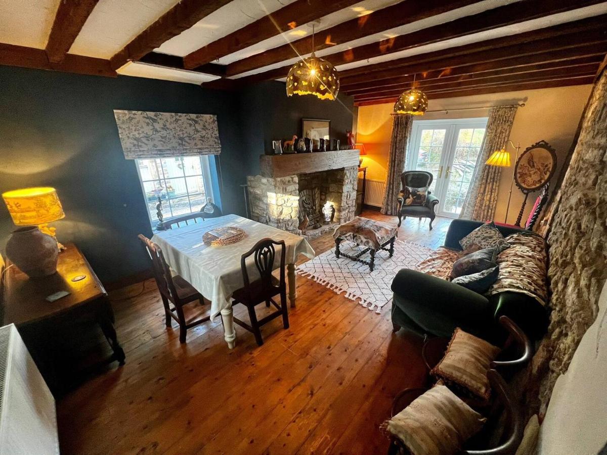 B&B Bonvilston - 17th century cottage on farm in Vale of Glamorgan - Bed and Breakfast Bonvilston