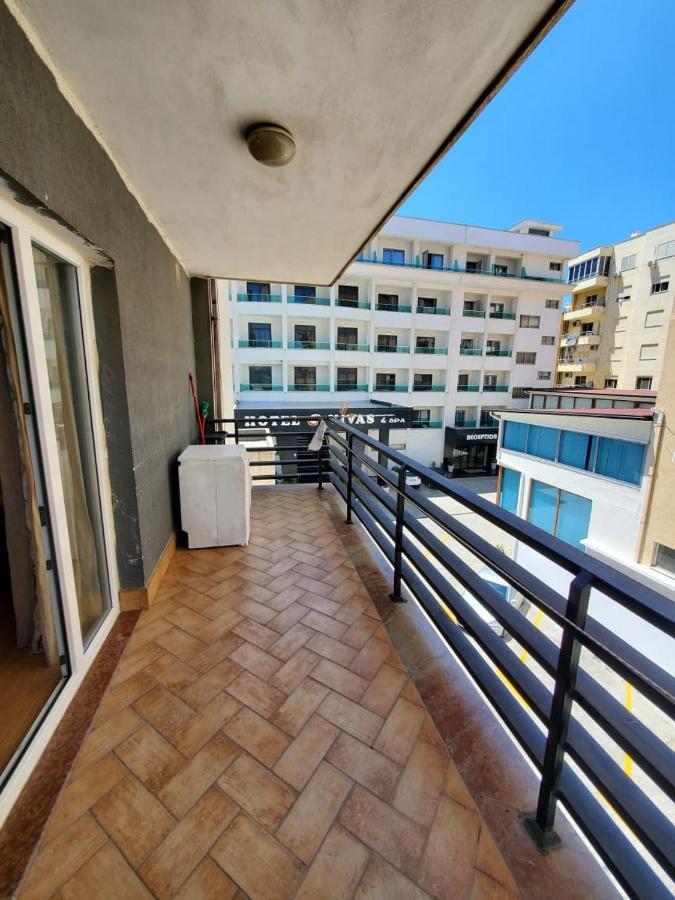 Beach Side Two-Bedroom Apartment - B&B Durrës