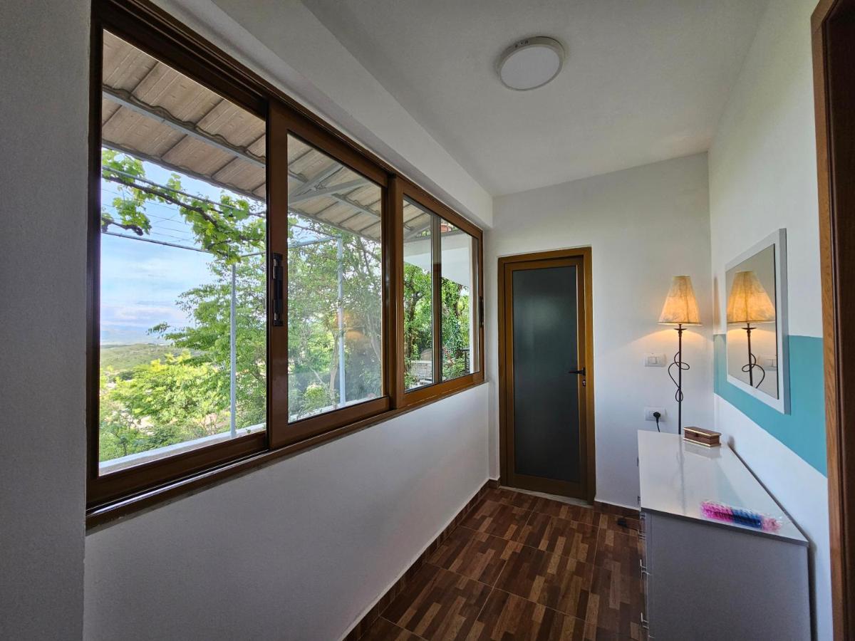 Lemon Garden Apartment-Hot Tub Jacuzzi - B&B