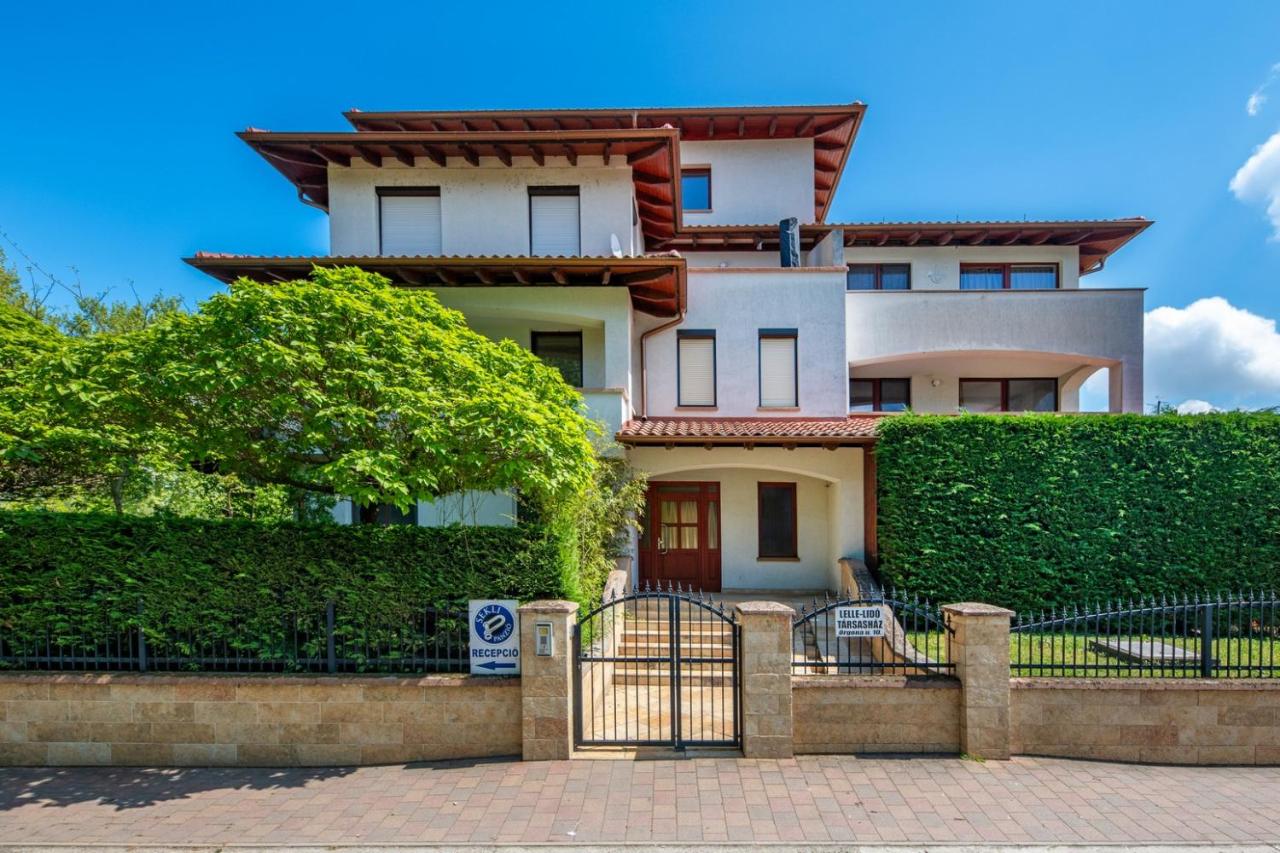 Sekli Apartman - B&B Balatonlelle