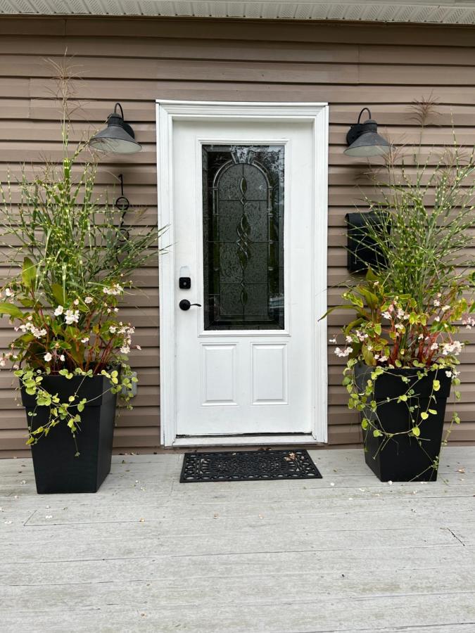 Modern Beach House long stay discounts - B&B