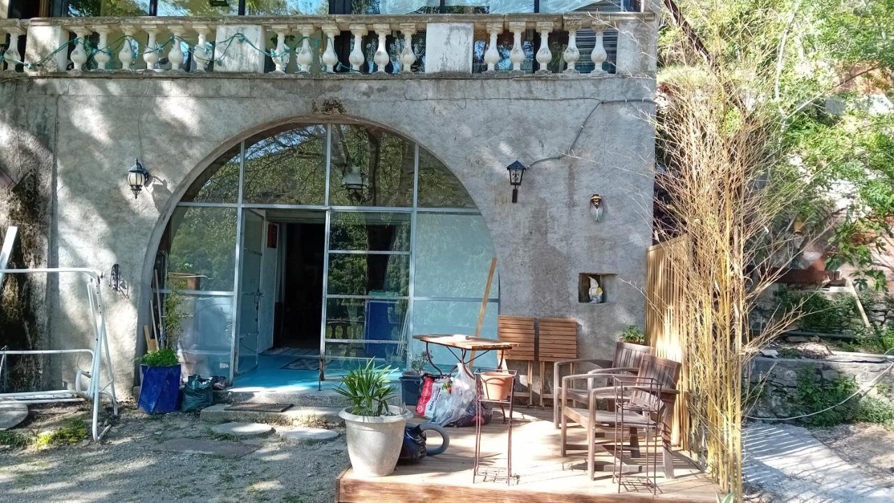 Mas Dupoune avec Piscine & Spa - B&B