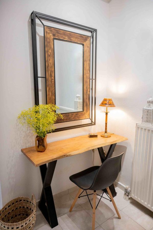 Cloe Corfu Airport Apartment - B&B Anemómylos