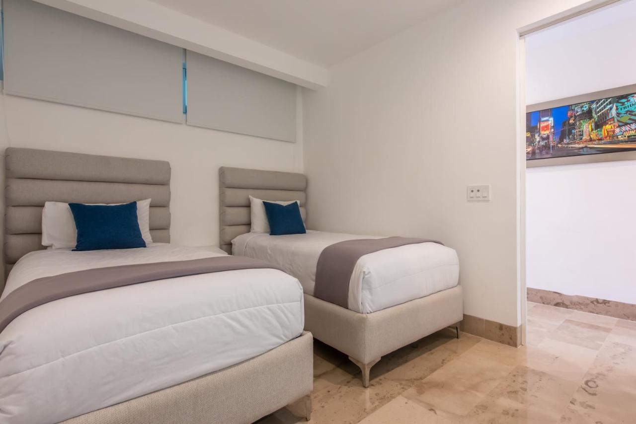 Three-Bedroom Apartment with Balcony