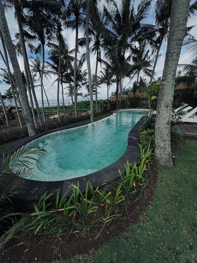 Uma Pantai Seseh - B&B Canggu