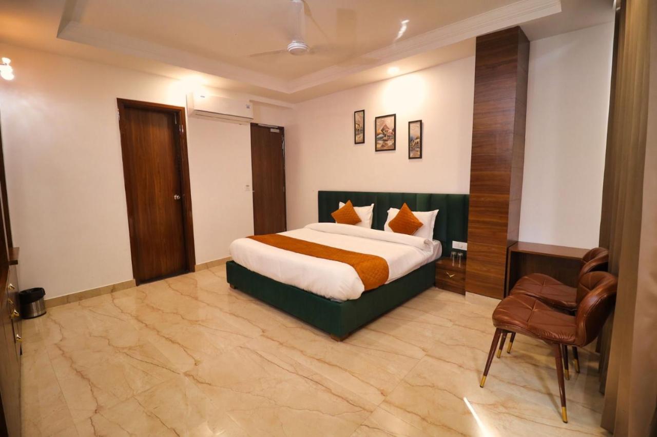 B&B Jamnagar - Sandhu Lodge - Bed and Breakfast Jamnagar