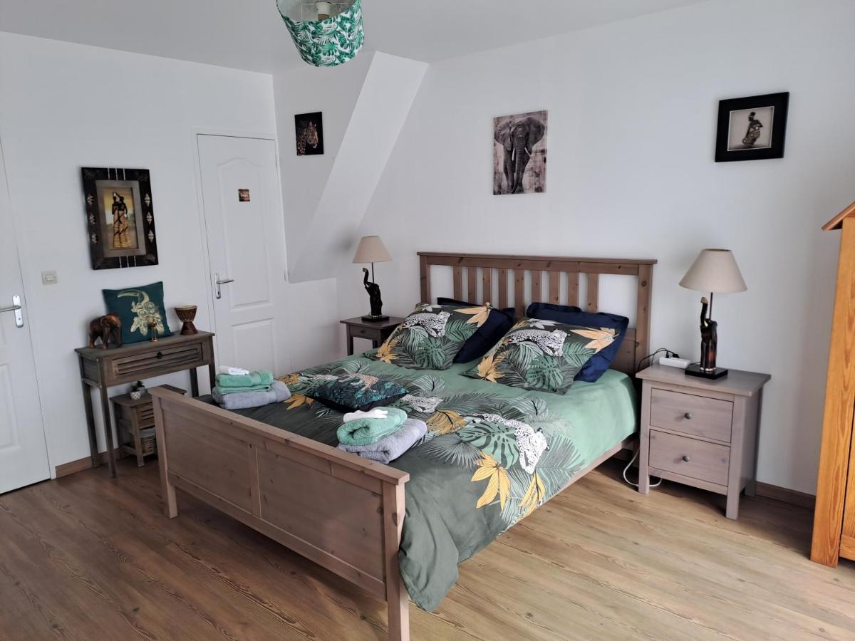 Double Room with Private Bathroom - Garden View