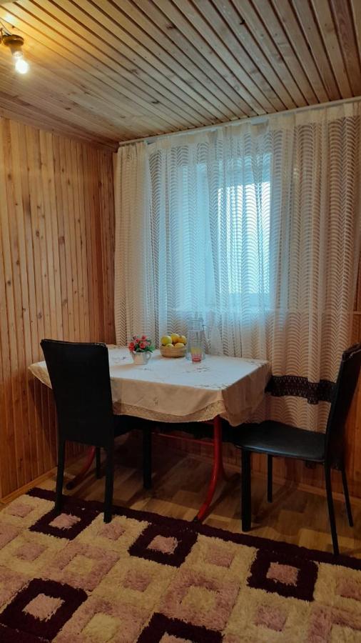 B&B Nakhchivan - Wooden room in garden house - Bed and Breakfast Nakhchivan