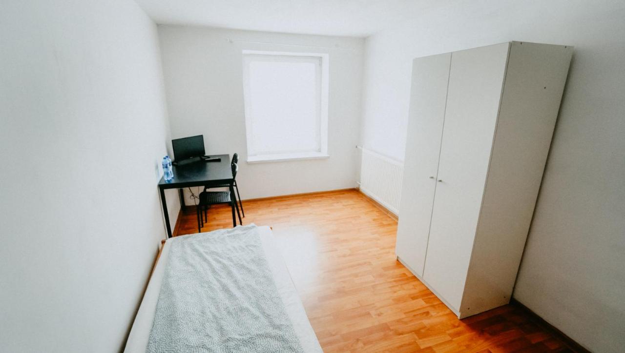 Standard Twin Room with Shared Bathroom