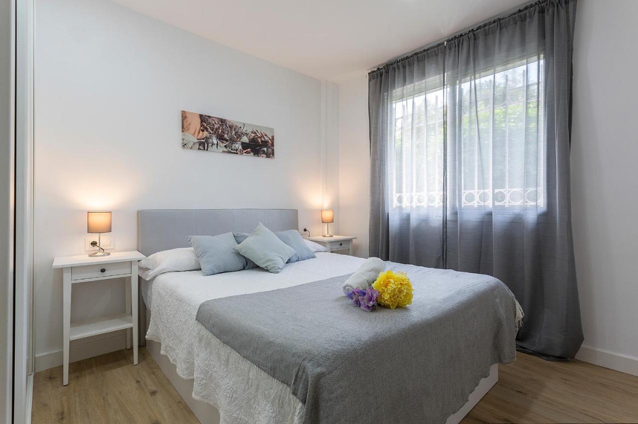 Centro Virgen Guia 3 Rooms - B&B