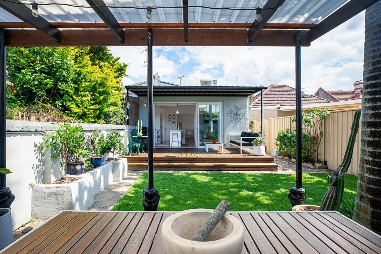 Garden Oasis Sydenham - B&B Sydney