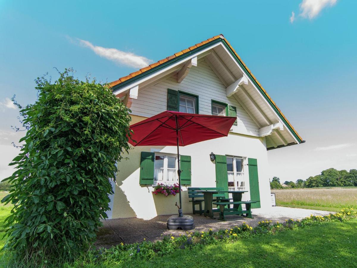 B&B Übersee - Alluring Holiday Home in Ubersee with Whirlpool - Bed and Breakfast Übersee