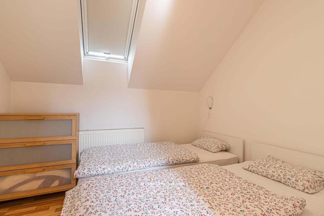 Apartamento de 1 dormitorio con balcón