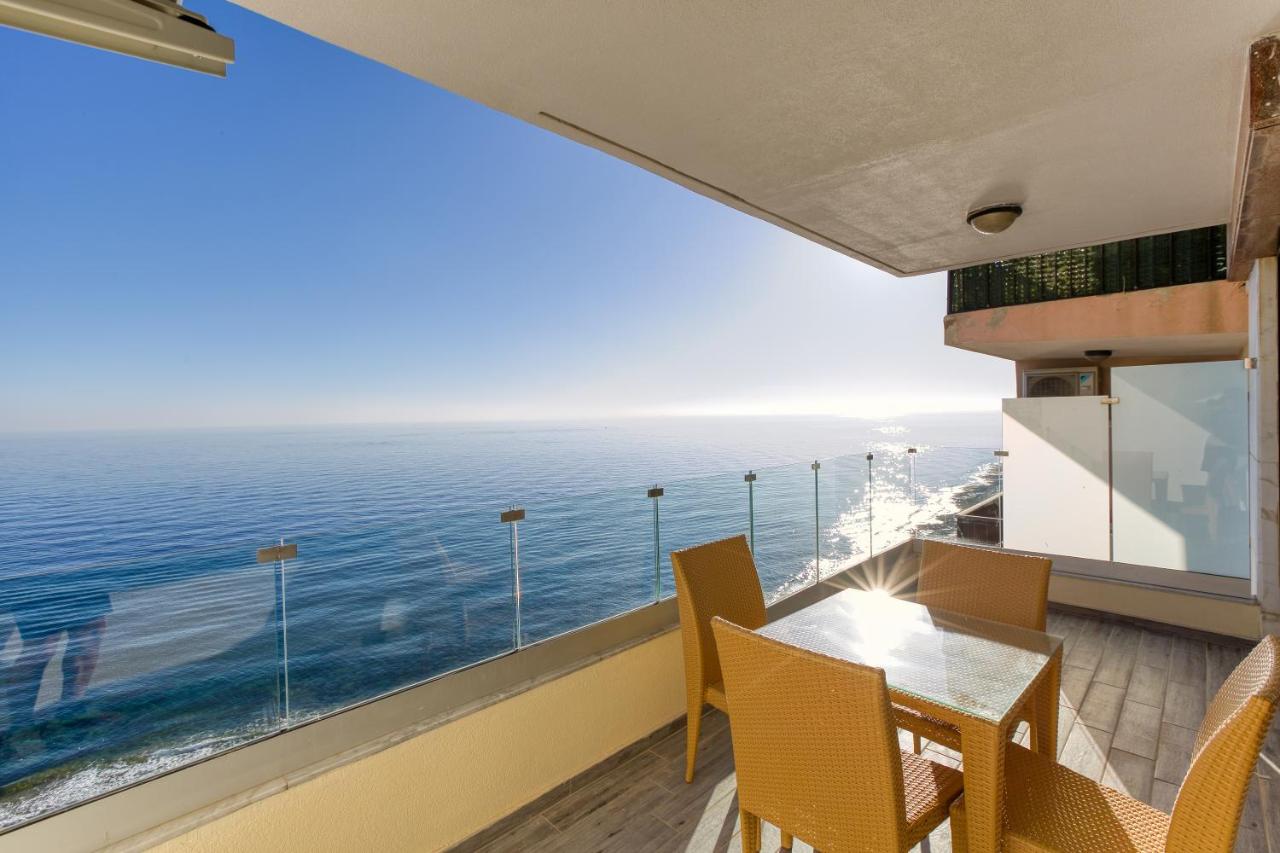 Seafront APT, in the centre of Sliema, OPP beach by 360 Estates - B&B Sliema