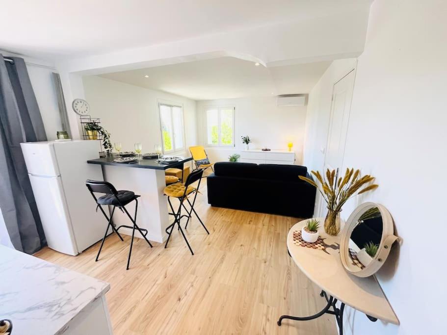 Cosy Appartement Vue mer, Clim, Place de Parking - B&B