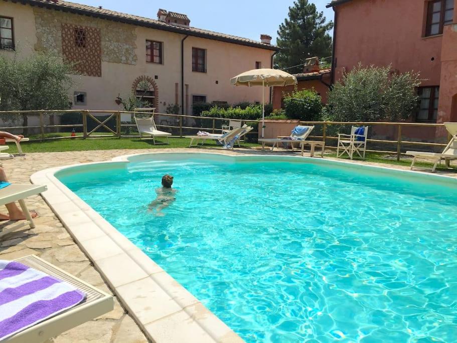 B&B Fattoria del Castagno - relax e oasi in piscina - Bed and Breakfast Fattoria del Castagno