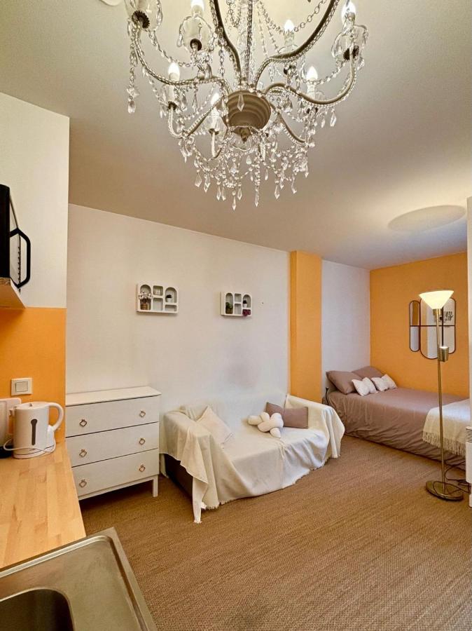 Appartement Cosy sur la Prestigieuse rue Faidherbe, à deux pas de la gare Lille Flandre - Bed and Breakfast