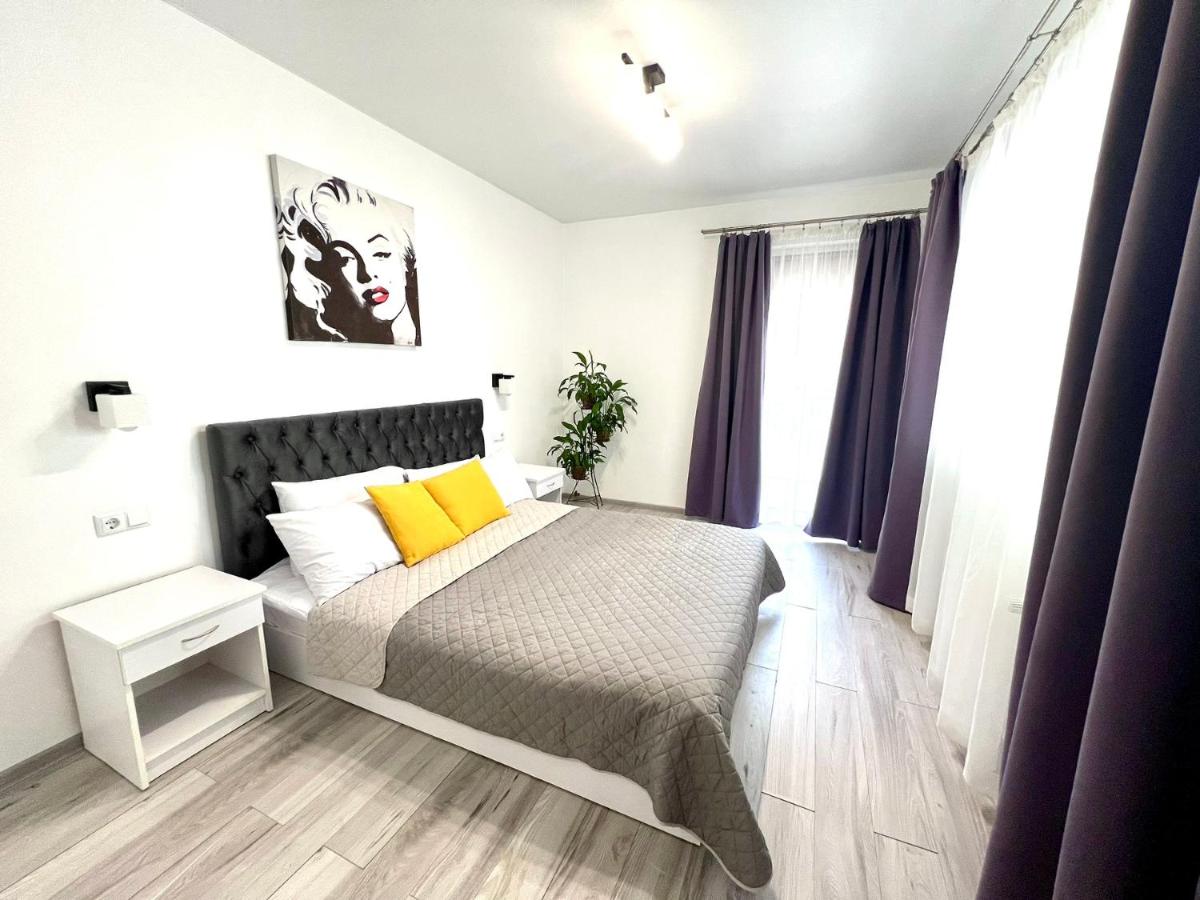 B&B Lviv - Comfortable apartment in a complex Great Britain - Bed and Breakfast Lviv