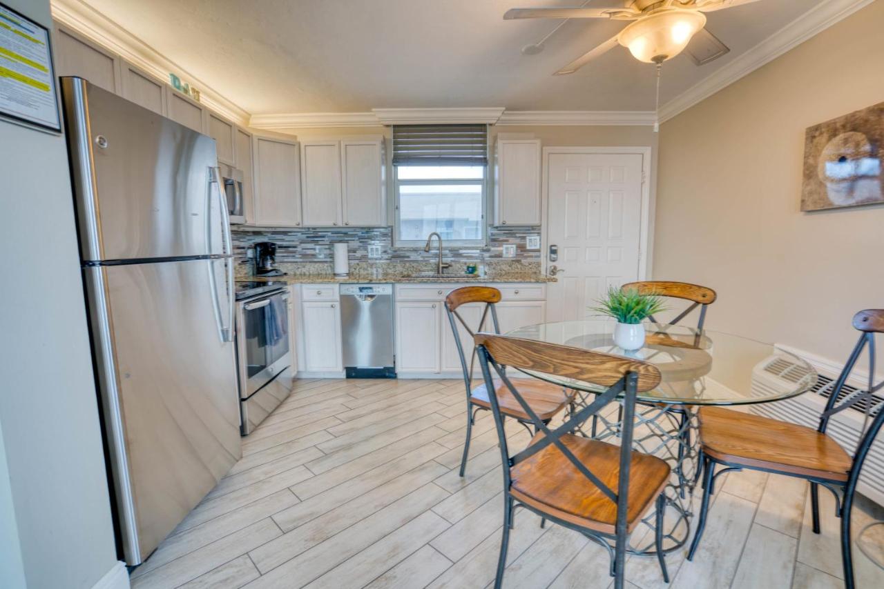 Penthouse On The Bay 4002 - B&B Bonita Springs