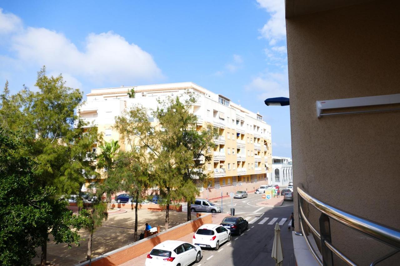 EdificioTibu - Chambres d’hôtes Torrevieja