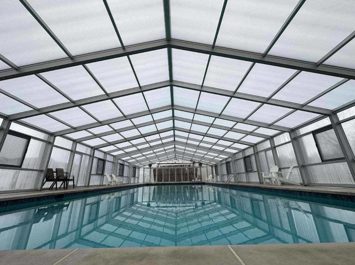 Adventure Awaits indoor pool, hot tub - B&B