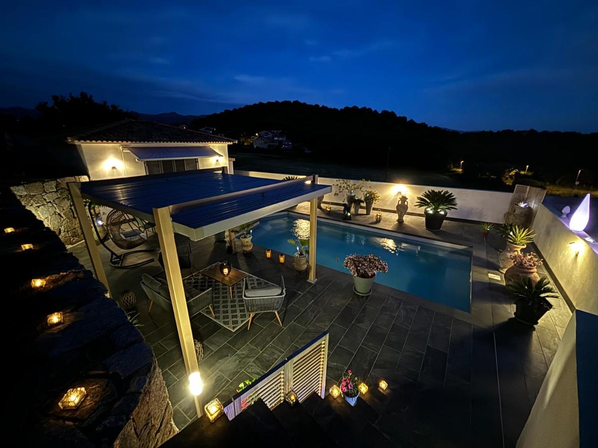 Studio, piscine, 10 min des plages, Ajaccio, corse du sud, - B&B