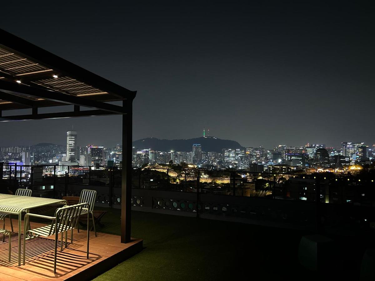 Apartamento con balcón