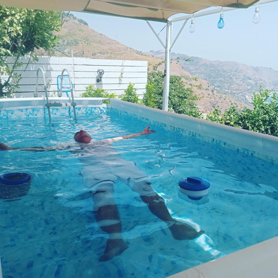 Villa Johnny and Mary's house breathtaking view - B&B Taormina