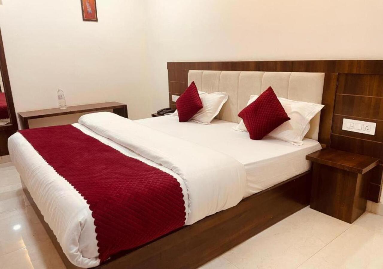 B&B Haridwar - Hotel Excel Homestay, Ganga Ghat ,Har ki Pauri ,Haridwar - Bed and Breakfast Haridwar