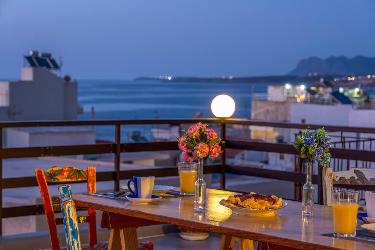 Tailor Made, Central 3-Bedroom Apartment in Chania - B&B Chionáto