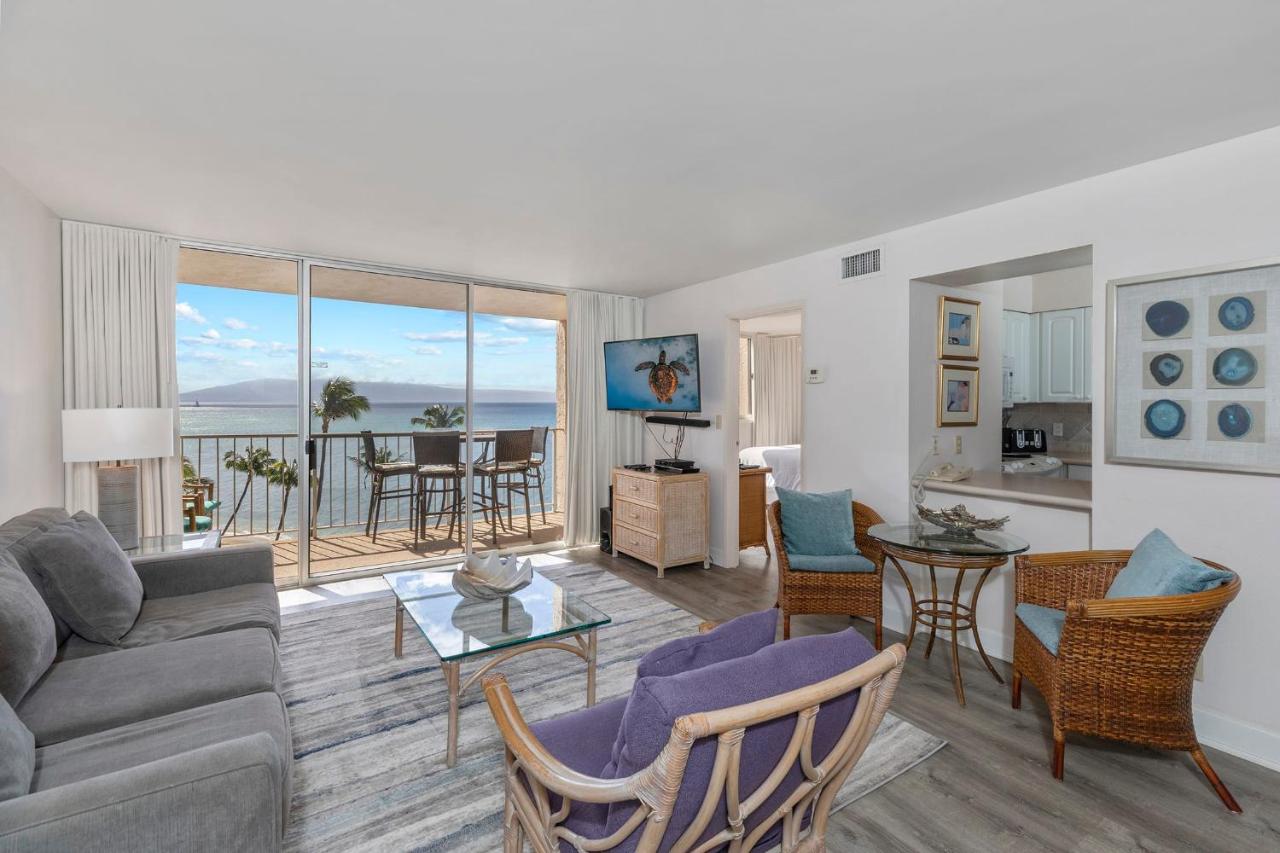 Brand New Condo with excellent reviews - Bed and Breakfast