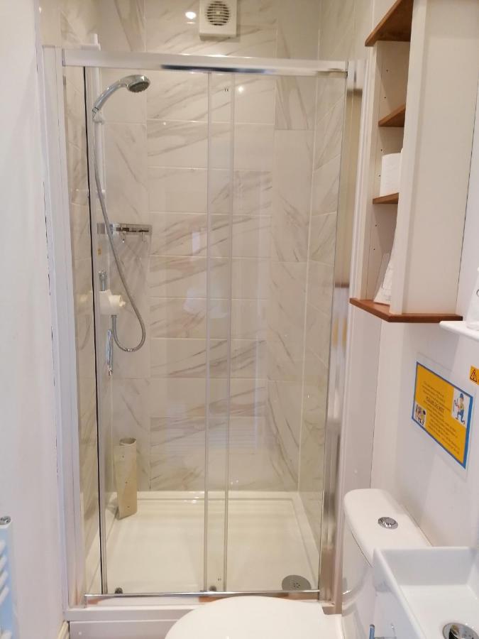 Twin Room with Private Bathroom
